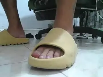 Chaturbate Adult Video Chat of srfindomfeet_