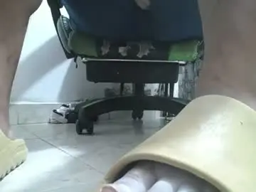Chaturbate Adult Webcam of srfindomfeet_