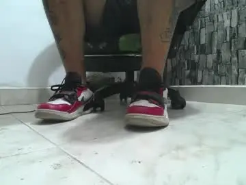 Chaturbate Live Porn of srfindomfeet_