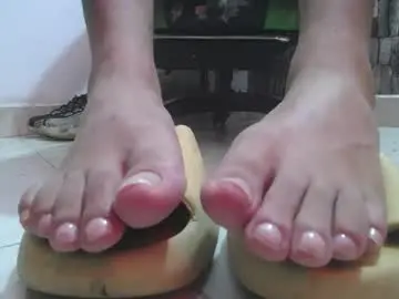 Chaturbate Live Porn of srfindomfeet_