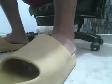 Chaturbate Best live sex cam show of srfindomfeet_