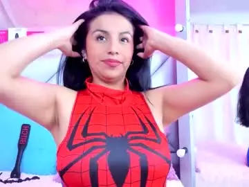 Chaturbate Live Sex Cam of alejandra_lee19