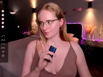 Chaturbate Live Sex Cam of sheslinki