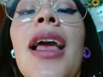 Chaturbate Sex Cam of evolethmontenegros