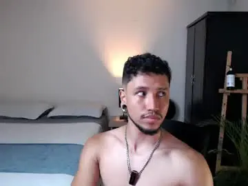 Chaturbate Live Sex Cam of yeff_stone