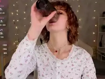 Chaturbate Live Porn of kira_fluffy
