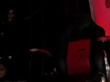 Chaturbate Live Sex Cam of thebeastmaster_