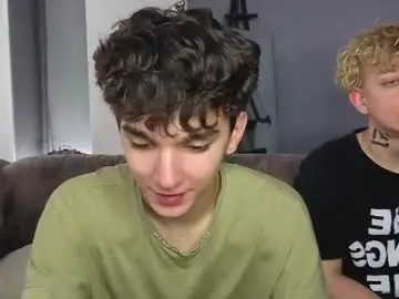 Chaturbate Live Sex of em_chipsi