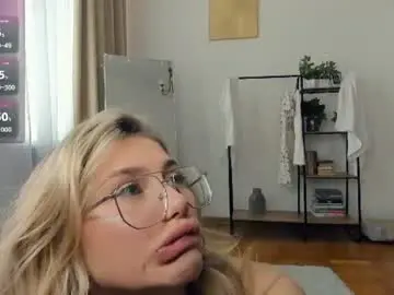 Chaturbate Private Sex Chat of glossybabe_