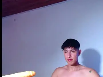 Chaturbate Live Sex of rowanboy23