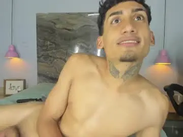 Chaturbate Live Sex Cam of strikeandsweet