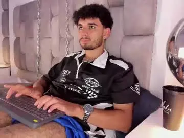Chaturbate Sex Chat of lucasthomson_