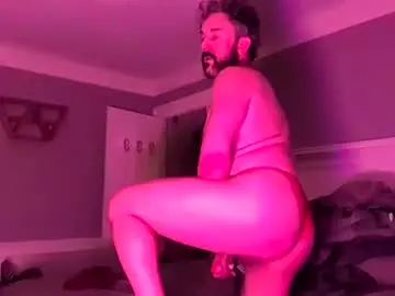 Chaturbate Sex Chat of hungitalian44