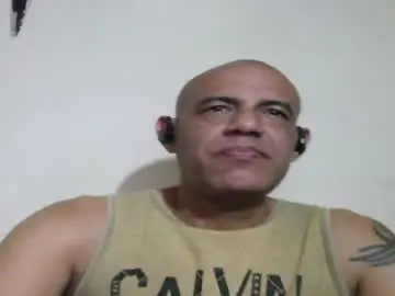 Chaturbate Live Sex Cam of retlam37