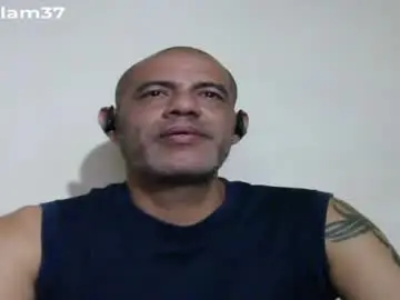 Chaturbate Nude Webcam of retlam37