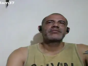 Chaturbate Live Porn of retlam37