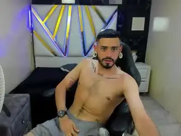 Chaturbate Live Sex Cam of brunocarzon