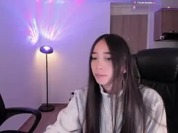 Chaturbate Live Sex Cam of mikeyvioleta