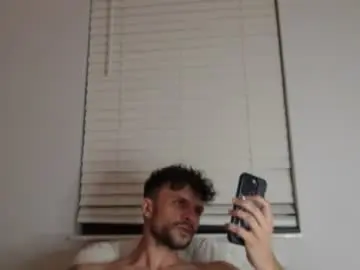 Chaturbate Adult Video Chat of papijakey