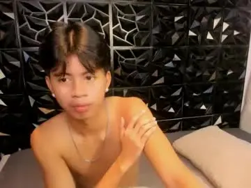 Chaturbate Live Porn of hugecockcum69