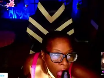 Chaturbate Adult Video Chat of theecaramelgodddess