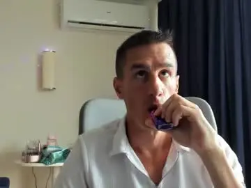 Chaturbate Live Sex Cam of axl_fx