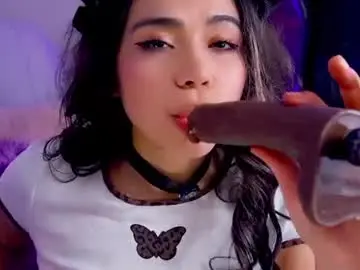 Chaturbate Nude Webcam of loveegirll