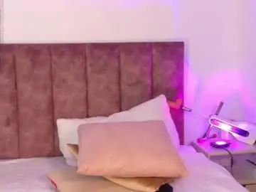 Chaturbate Live Sex Cam of cheneelllorens