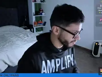 Chaturbate Free Porn Cam of phantom_bigger1