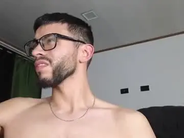Chaturbate Nude Webcam of phantom_bigger1