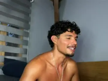 Chaturbate Adult Video Chat of daniel0910s