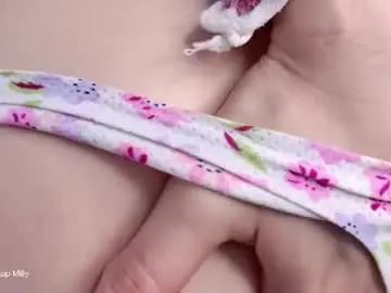 Chaturbate Sex Cam of milly_shy