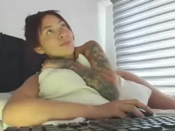 Chaturbate Live Sex Cam of melanie_roux_