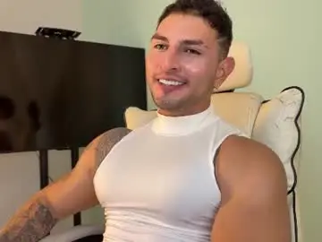 Chaturbate Best live sex cam show of angeloferro1