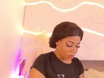 Chaturbate Live Sex Cam of loana_vegas