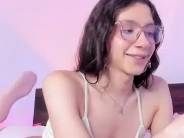 Chaturbate Live Sex Cam of pretty_moonn2