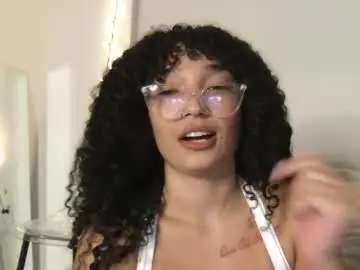 Chaturbate Free Porn Cam of rosalinatoosexy