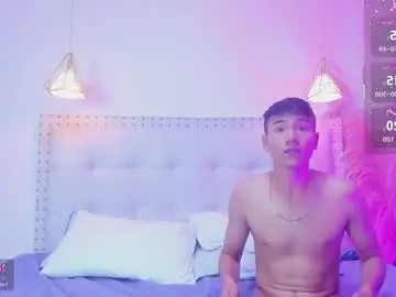 Chaturbate Live Sex Cam of stick_and_julieth