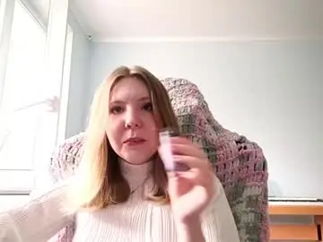Chaturbate Live Sex Cam of corinearendale