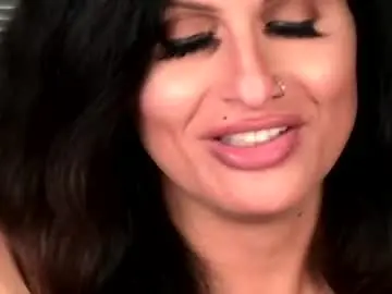 Chaturbate Live Sex Cam of kxaxmichelle