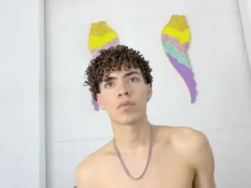 Chaturbate Live Sex Cam of monyel_blake