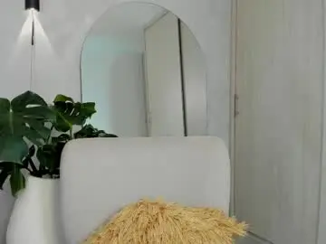 Chaturbate Best live sex cam show of aliessiarose1