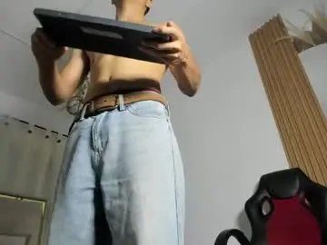 Chaturbate Live Sex Cam of enzo_duran