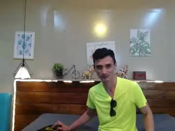 Chaturbate Live Sex Cam of felipefriendly