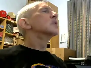 Chaturbate Free Porn Cam of sluttyslave81