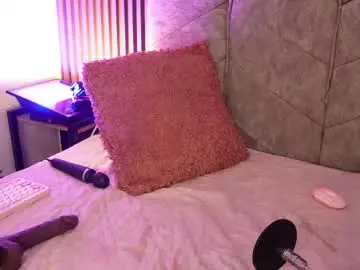 Chaturbate Live Sex Cam of viollettebylyly