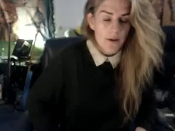 Chaturbate Live Sex Cam of katiecutie_5