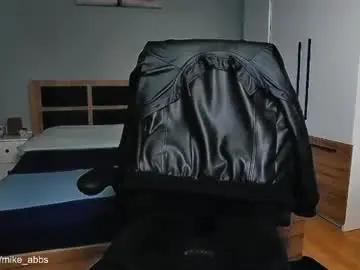 Chaturbate Watch Live Sex Cams of mikestrip