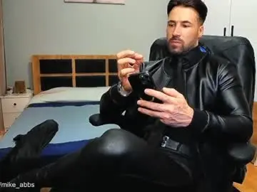 Chaturbate Sex Cam of mikestrip