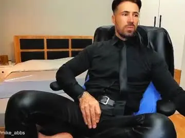 Chaturbate Free Live Porn of mikestrip